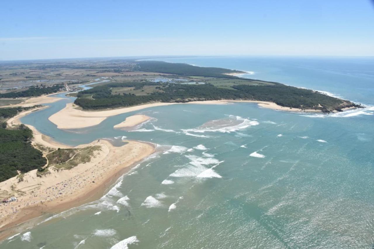 Spacious Nest With Terrace Near The Beach Saint-Hilaire-de-Talmont ภายนอก รูปภาพ