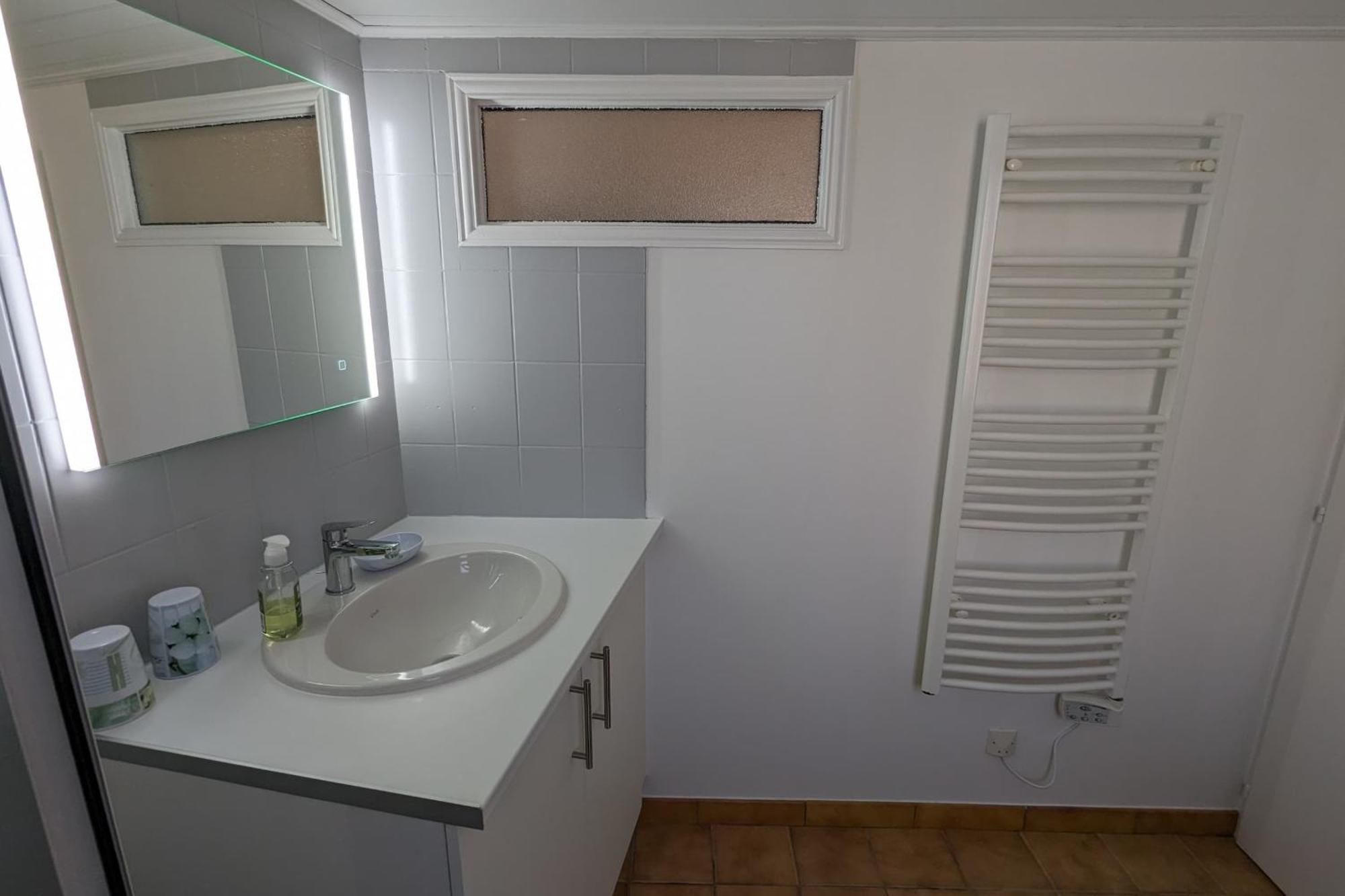 Spacious Nest With Terrace Near The Beach Saint-Hilaire-de-Talmont ภายนอก รูปภาพ