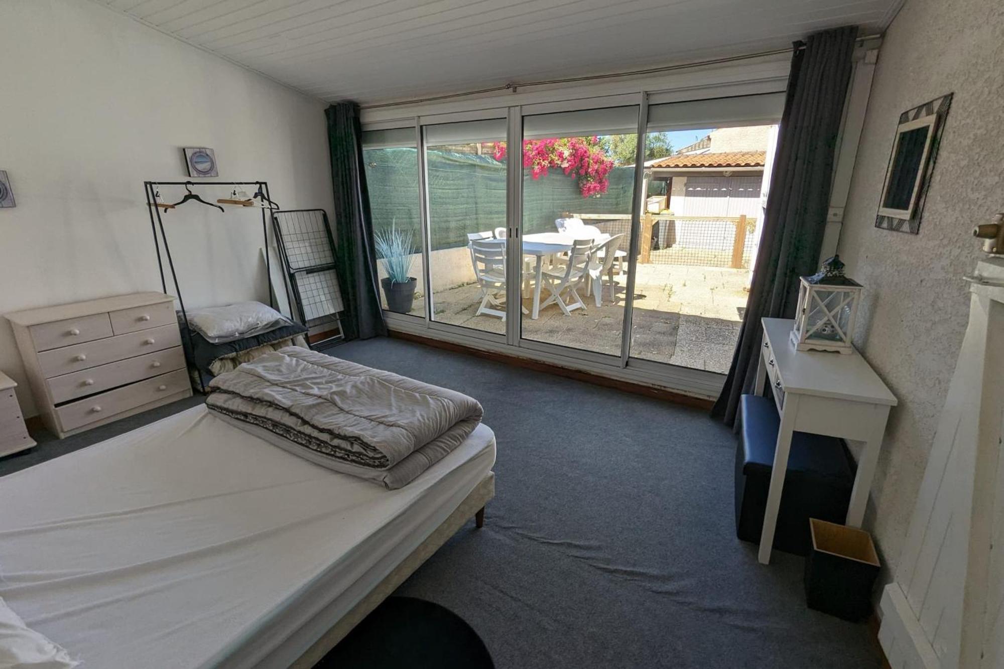 Spacious Nest With Terrace Near The Beach Saint-Hilaire-de-Talmont ภายนอก รูปภาพ