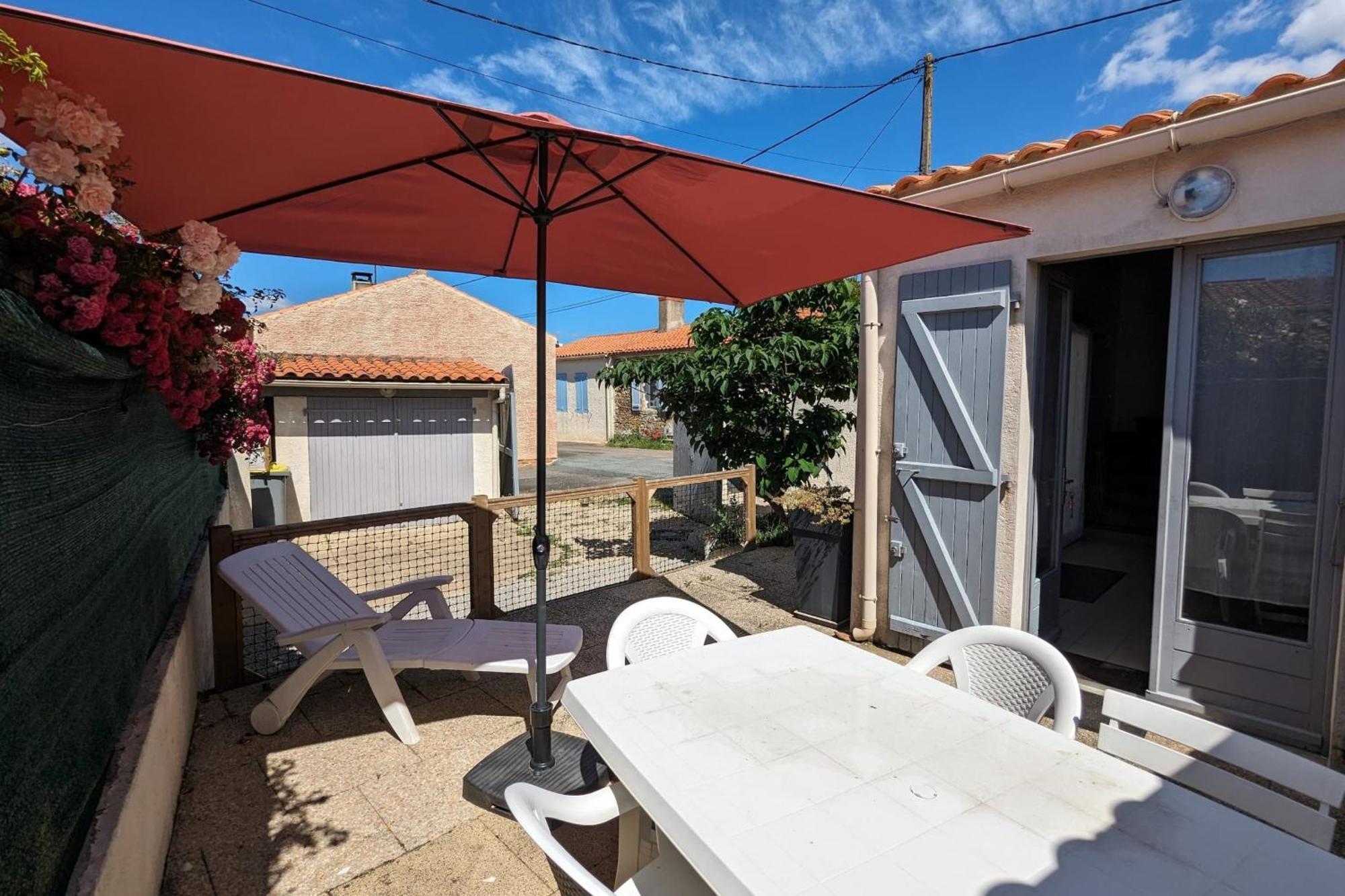 Spacious Nest With Terrace Near The Beach Saint-Hilaire-de-Talmont ภายนอก รูปภาพ